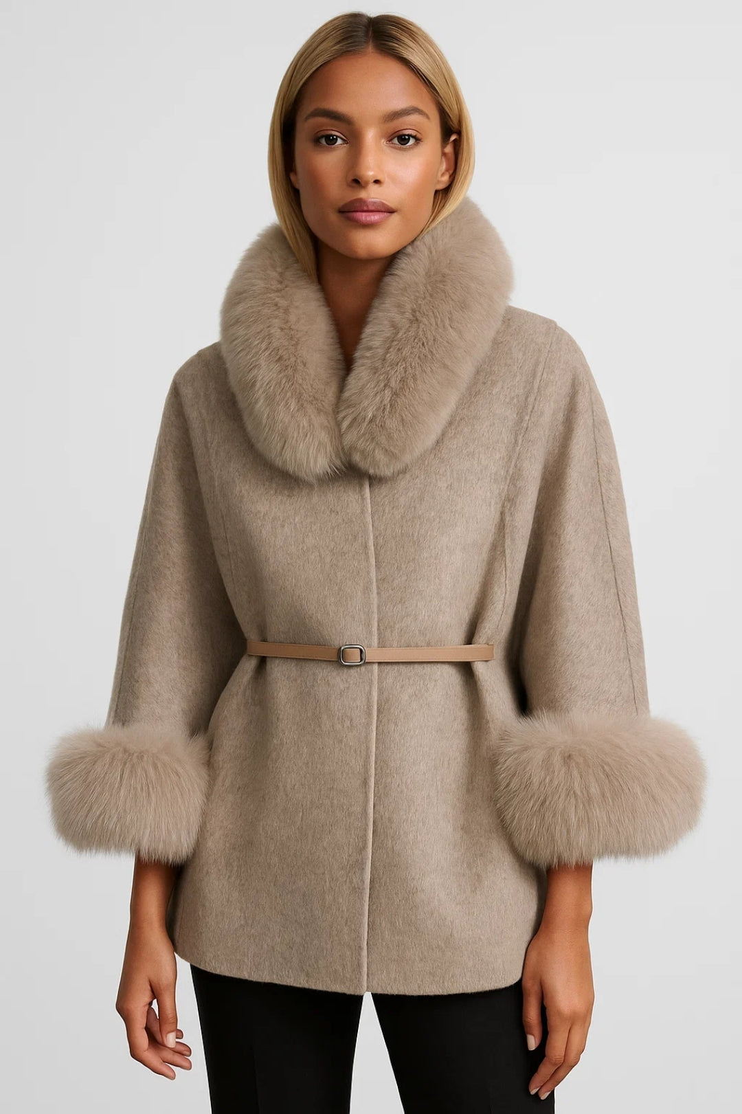 Damescape | Elegant modell med faux fur-finish | Varm och stilfull för vintern