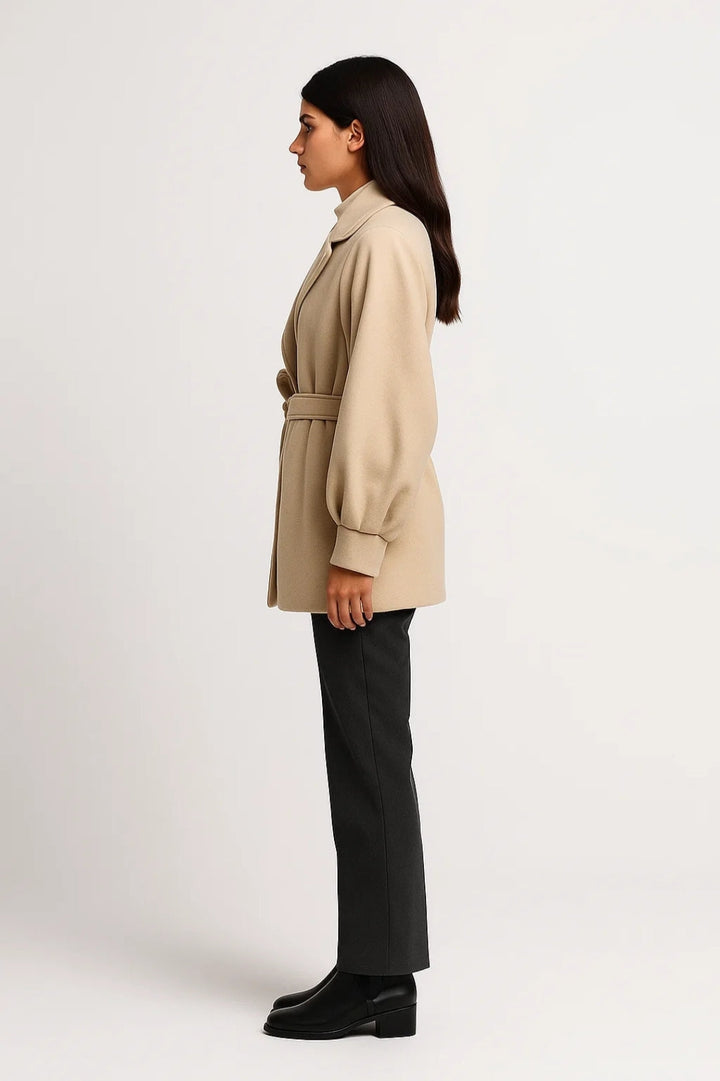Damkappa | Lång bältad | Elegant och strukturerad för en sofistikerad vinterlook