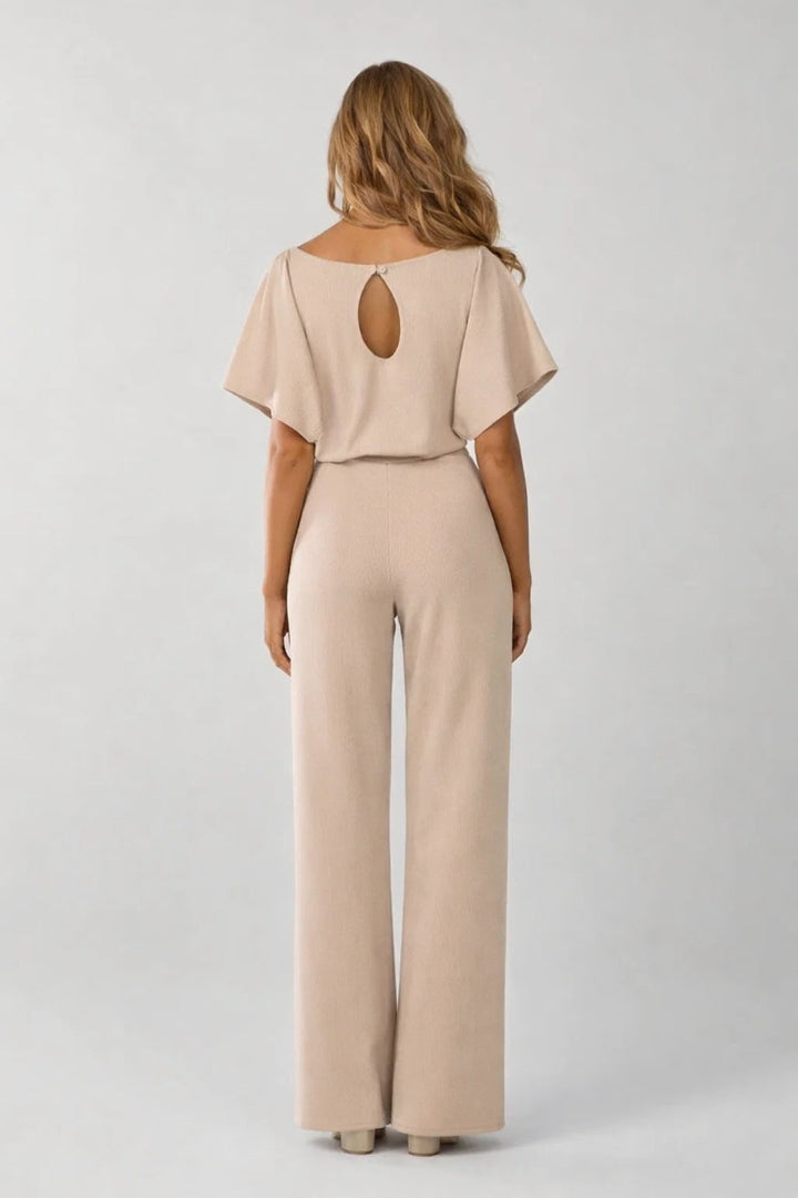 Damoutfit | Byxor med vida ben och chic ensemble | Bälte med knytfront för våren