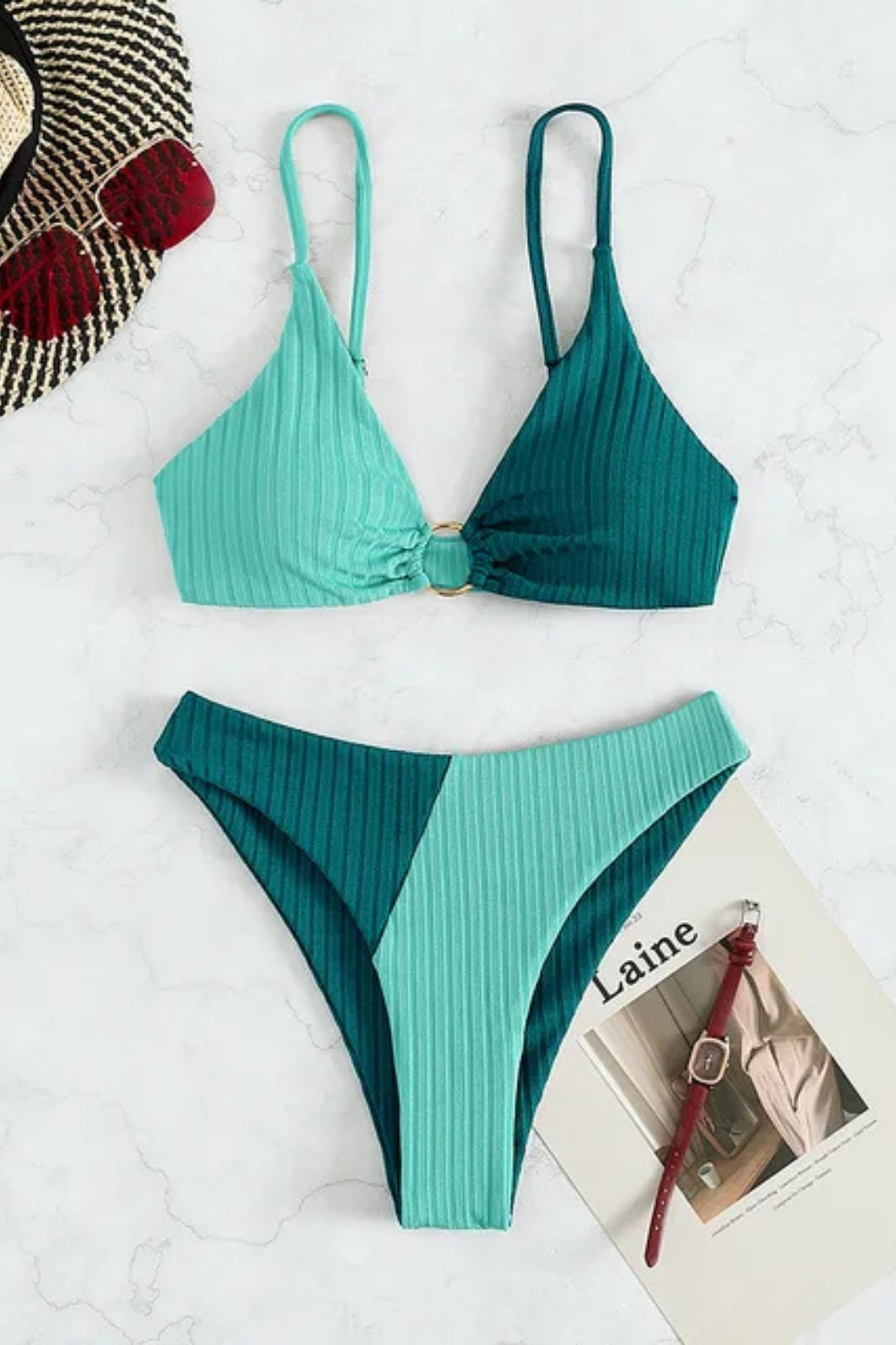 Élise - Bikini Dam Badkläder Trendig Color Block med Främre Ring och Utsvängd Botten