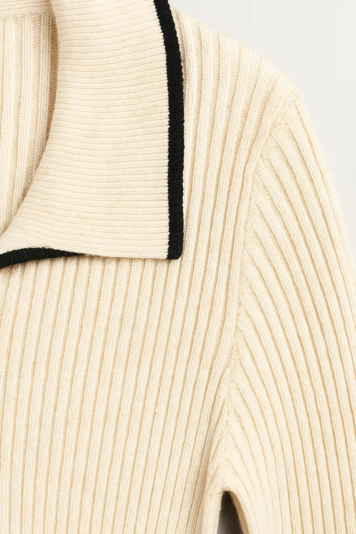 Maxiklänning för dam – ribbad med polokrage och knappar | Chic