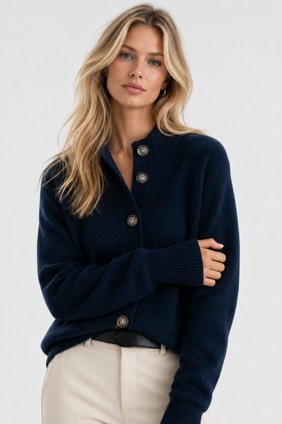 Teresa | Klassisk Knapp Cardigan med Subtil Krage och Avslappnad Passform