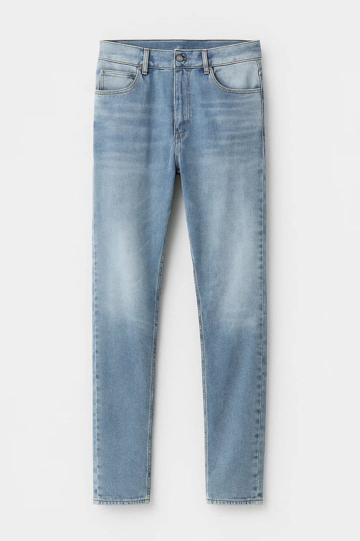 Tvättade jeans i Slim Fit-modell för herr med frayad finish | Casual