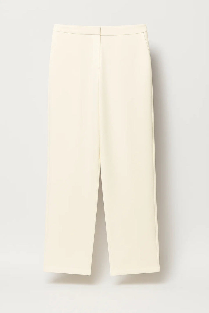 Tvådelat set | Figursydd blazertopp med sjalkrage och raka byxor | Minimalistisk elegans