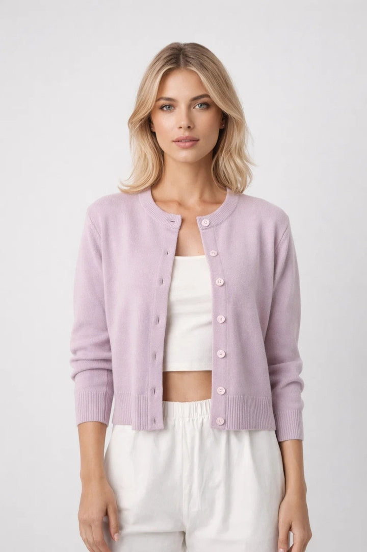 Vår Cardigan för Damer | Fin Stickning &amp; Kort Snitt | Rund Halsringning