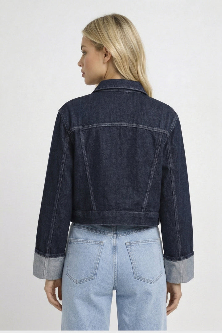 Kort jeansjacka dam mörkblå bakifrån